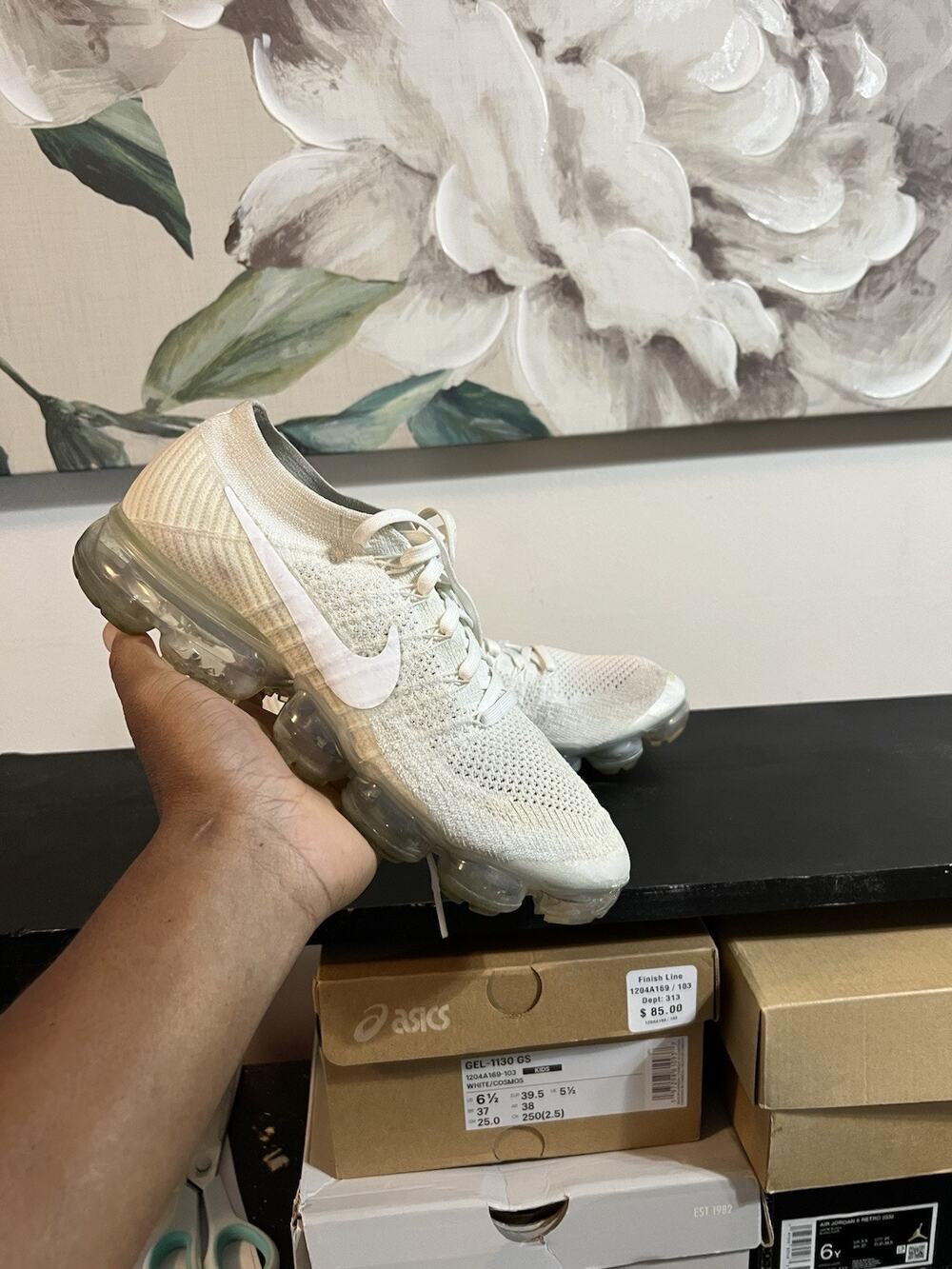 Size 8.5- Nike Air VaporMax Flyknit White Sail Running Sneakers 849558-100